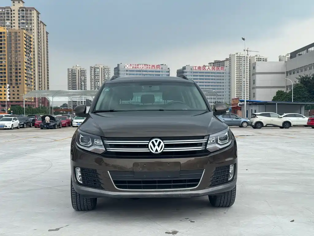 Tiguan 2013 1.8TSI automatic two-wheel drive comfort version купить на сайте DeffCars