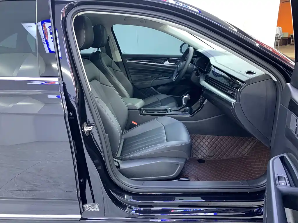Passat 2023 facelift 280TSI Elite Edition купить на сайте DeffCars