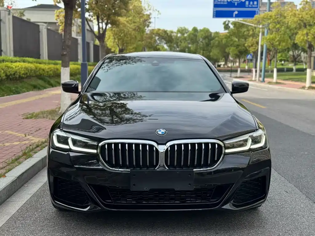 BMW 5 Series 2021 525Li M Sports Package купить на сайте DeffCars
