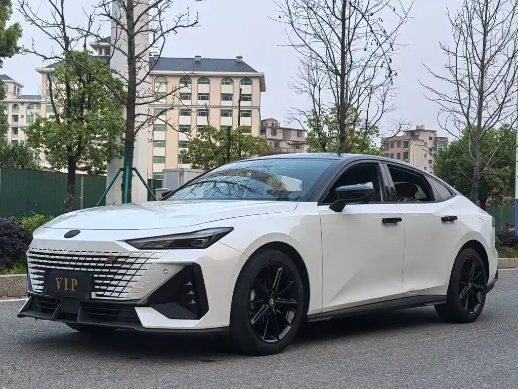 Changan UNI-V 2023 1.5T exclusive model купить на сайте DeffCars