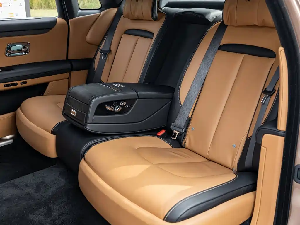 Ghost 2021 6.7T long wheelbase version купить на сайте DeffCars