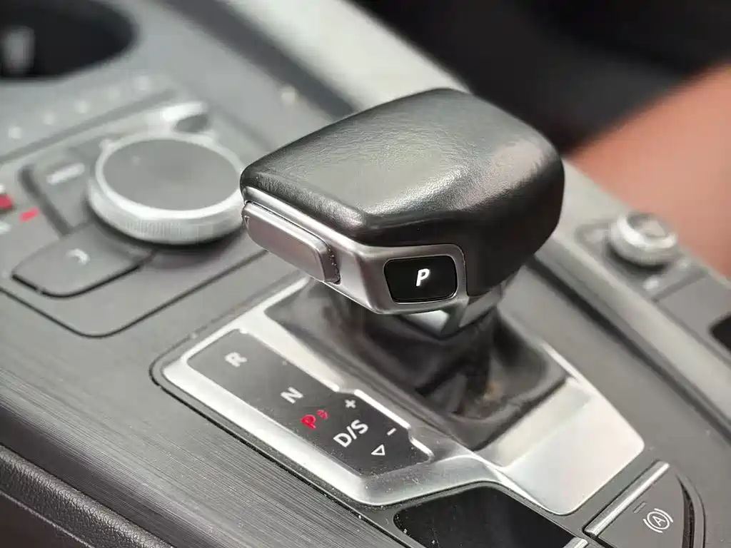 Audi A4L 2019 40 TFSI Enterprising National VI купить на сайте DeffCars