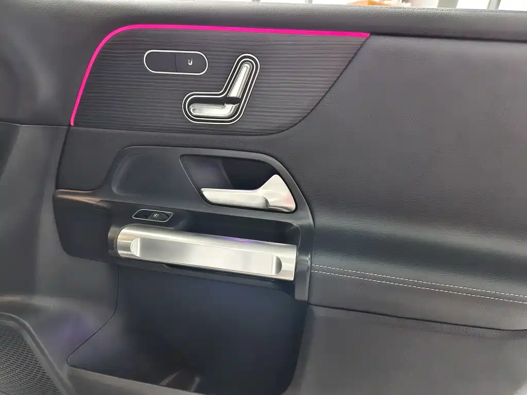 Mercedes-Benz GLB 2022 GLB 220 4MATIC купить на сайте DeffCars