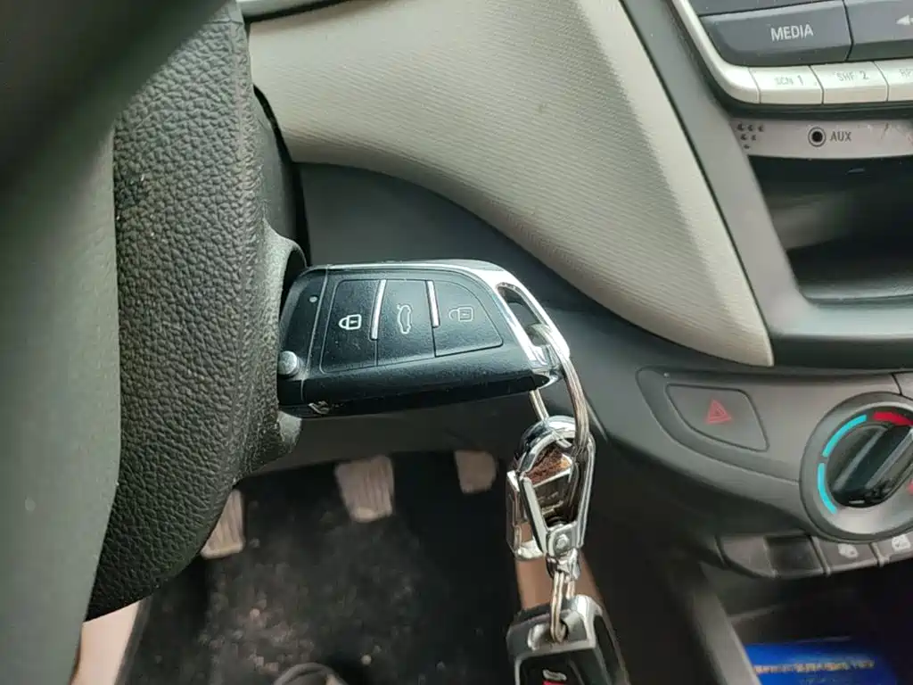 Sail 2015 Sail 3 1.5L manual ideal sunroof version купить на сайте DeffCars