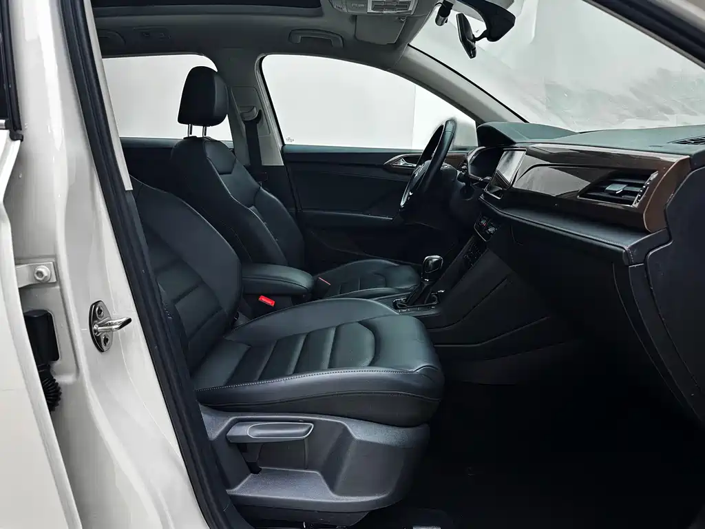 Tuyue 2021 280TSI two-wheel drive luxury version PLUS купить на сайте DeffCars