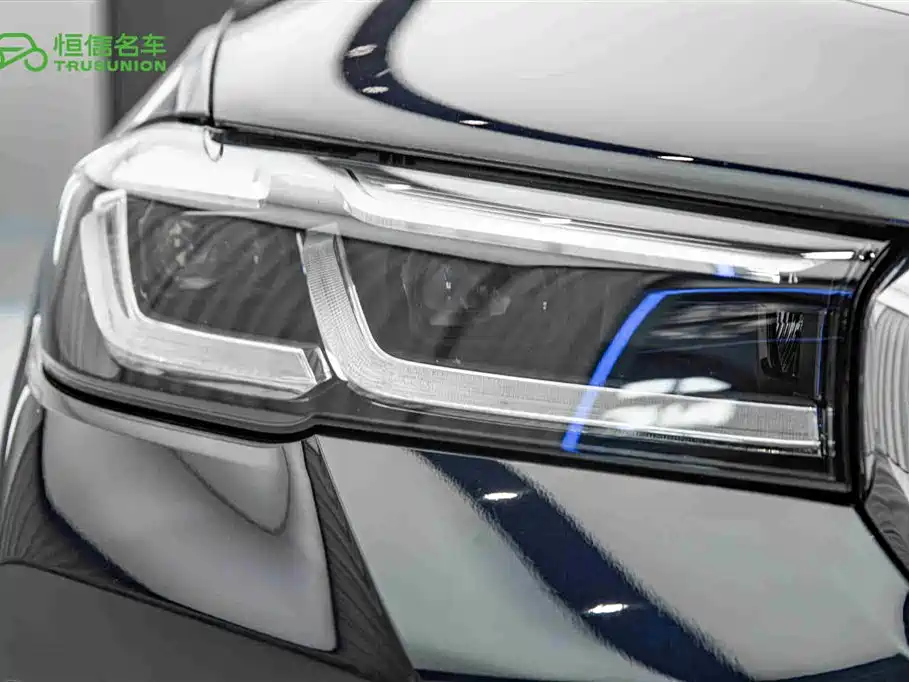 BMW 5 Series New Energy 2021 535Le Pioneer Edition M Sports Package купить на сайте DeffCars