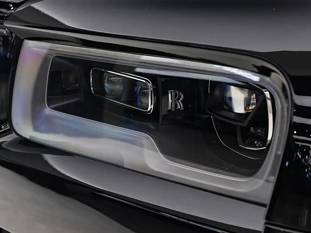 Cullinan 2018 four-seat version купить на сайте DeffCars