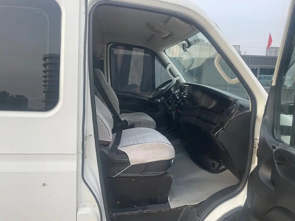 Iveco Wolfson 2020 3.0T 30th Anniversary Manual All-Round Version F1C купить на сайте DeffCars