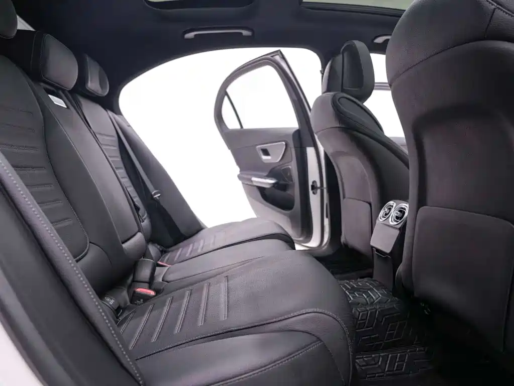 Mercedes-Benz C-Class 2024 facelift C 260 L sports version купить на сайте DeffCars