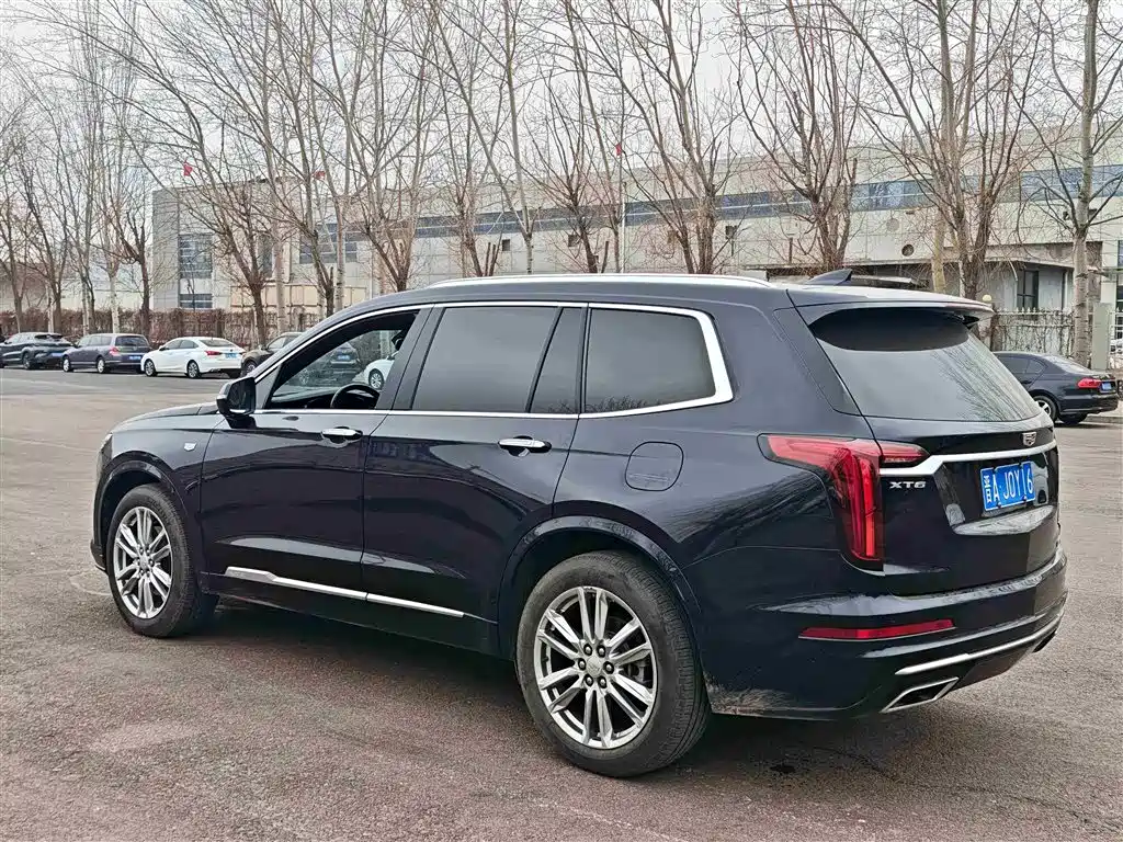 Cadillac XT6 2022 2.0T seven-seat two-wheel drive luxury model купить на сайте DeffCars