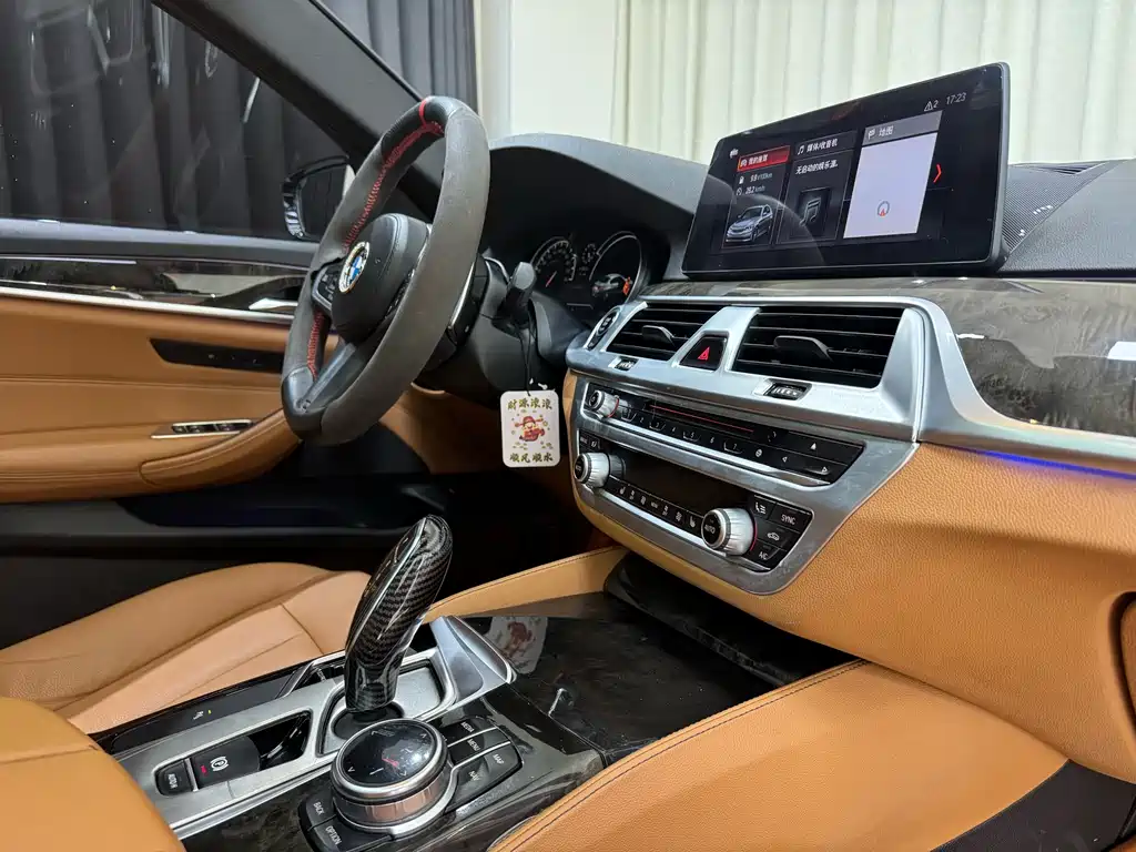 BMW 5 Series 2018 530Li Leading M Sports Package купить на сайте DeffCars