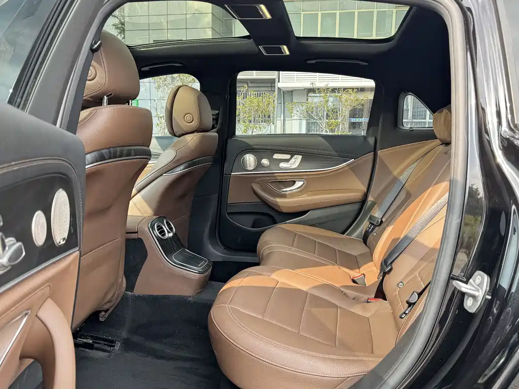 Mercedes-Benz E-Class 2022 E 300 L Sports Luxury купить на сайте DeffCars