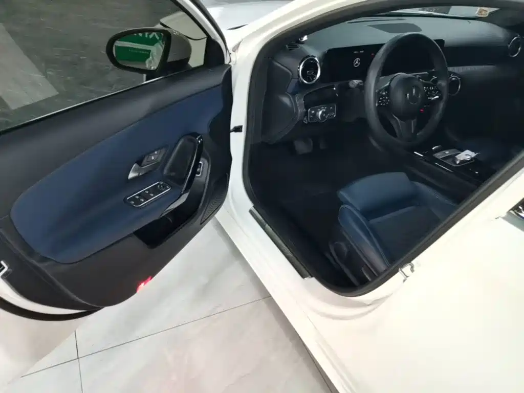 Mercedes-Benz A-Class 2020 facelift A 180 L купить на сайте DeffCars