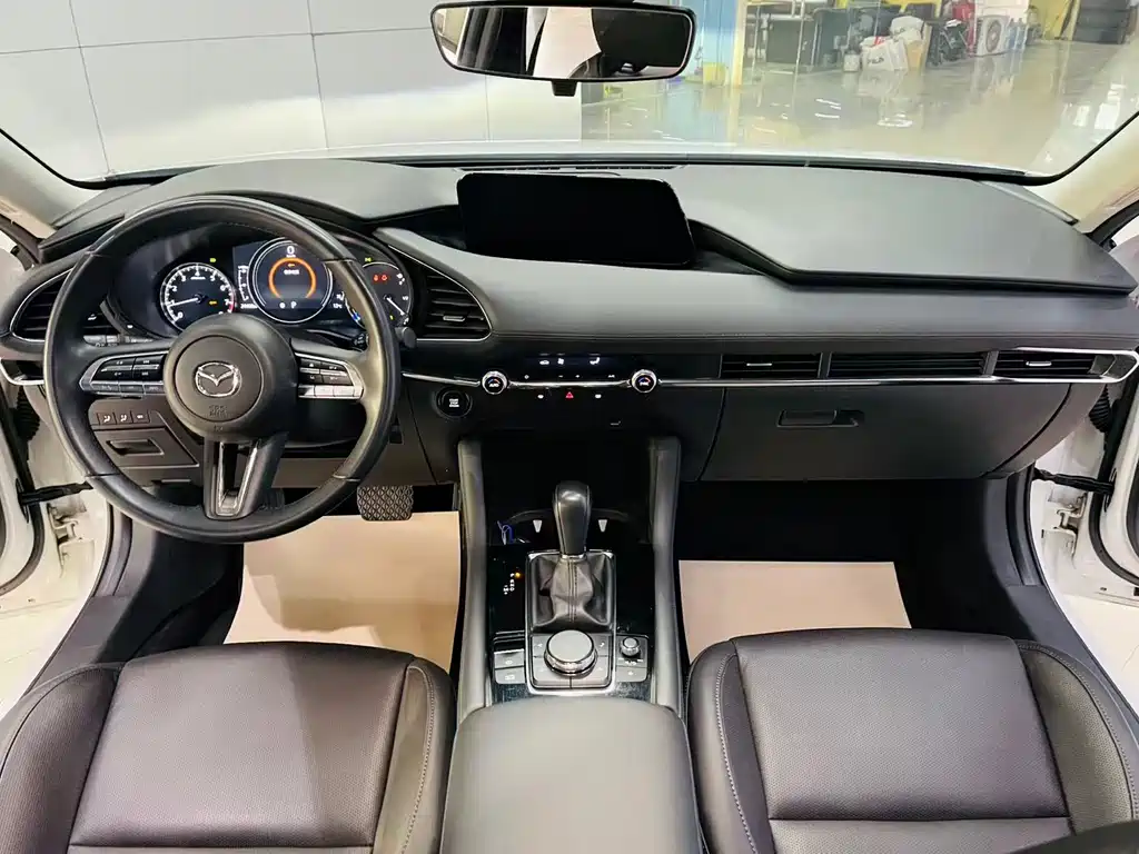 Mazda3 Angkesela 2023 2.0L Automatic Premium Edition купить на сайте DeffCars