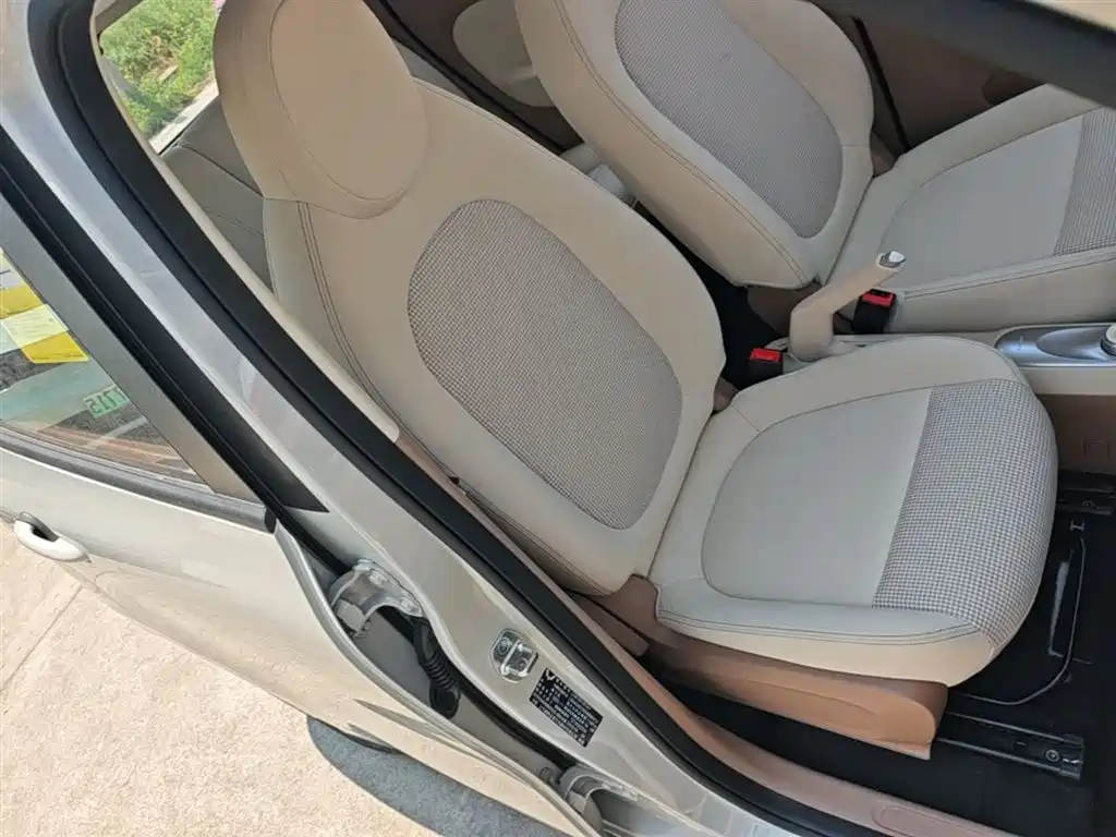 Hongguang MINIEV 2025 fourth generation four-door version advanced model купить на сайте DeffCars