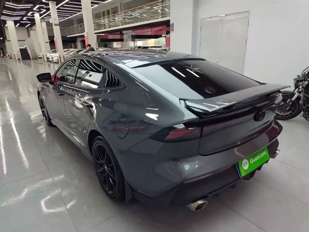 Changan UNI-V 2022 1.5T premium model купить на сайте DeffCars