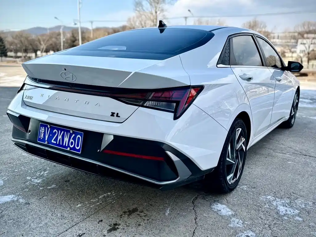 Elantra 2023 1.5L CVT LUX Premium Edition купить на сайте DeffCars