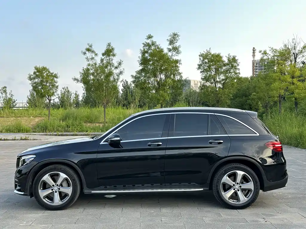 Mercedes-Benz GLC 2017 GLC 260 4MATIC luxury model купить на сайте DeffCars