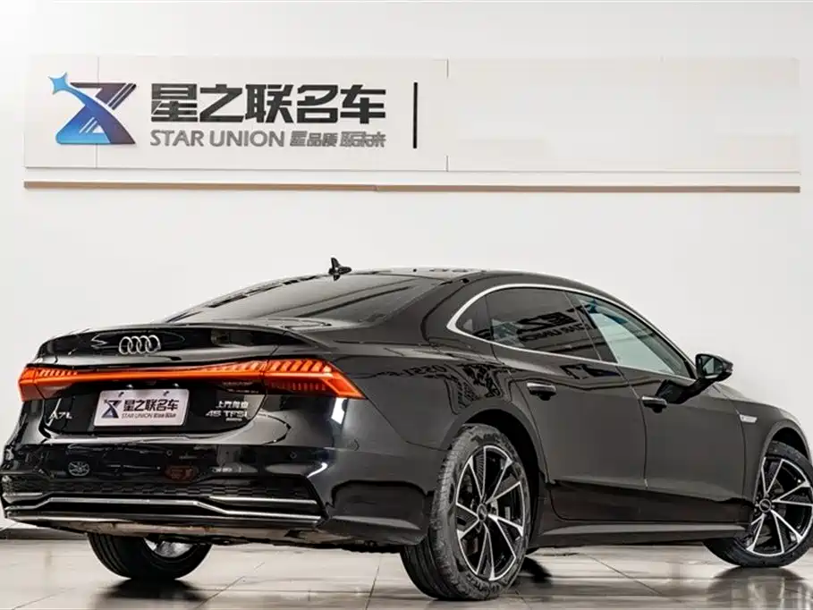 Audi A7L 2024 45TFSI S-line Dream Building Liquid Crystal Package купить на сайте DeffCars
