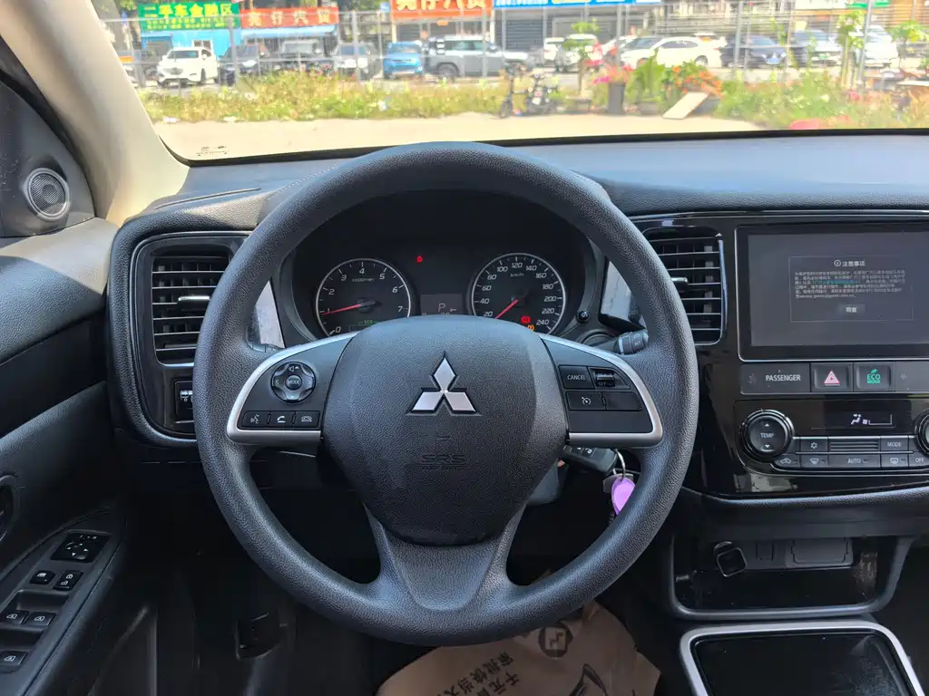 Outlander 2021 facelift 2.0L 2WD smooth version 5 seats купить на сайте DeffCars