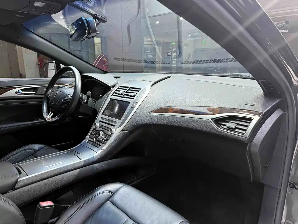 Lincoln MKZ 2017 2.0T Exclusive Edition купить на сайте DeffCars