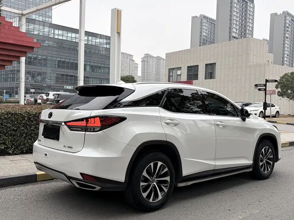 Lexus RX 2020 facelift 300 two-wheel drive elite version купить на сайте DeffCars