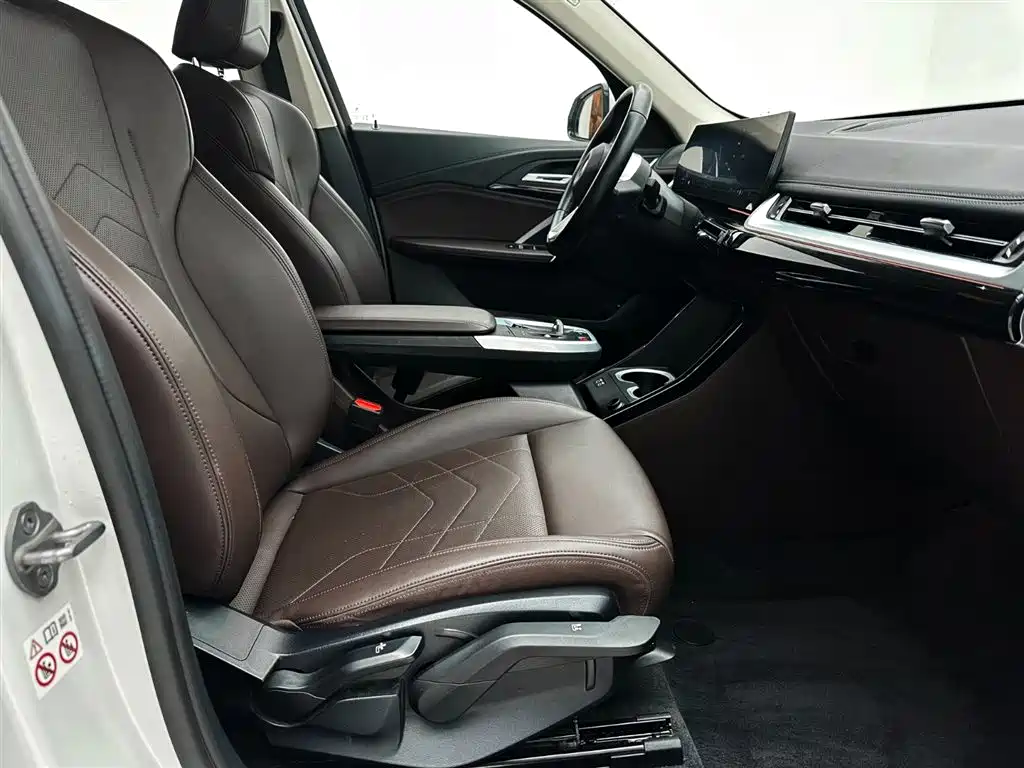 BMW X1 2023 sDrive20Li X Design Package купить на сайте DeffCars