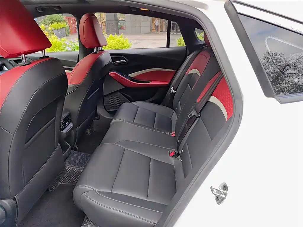 MG5 2023 180DVVT CVT Deluxe Edition купить на сайте DeffCars