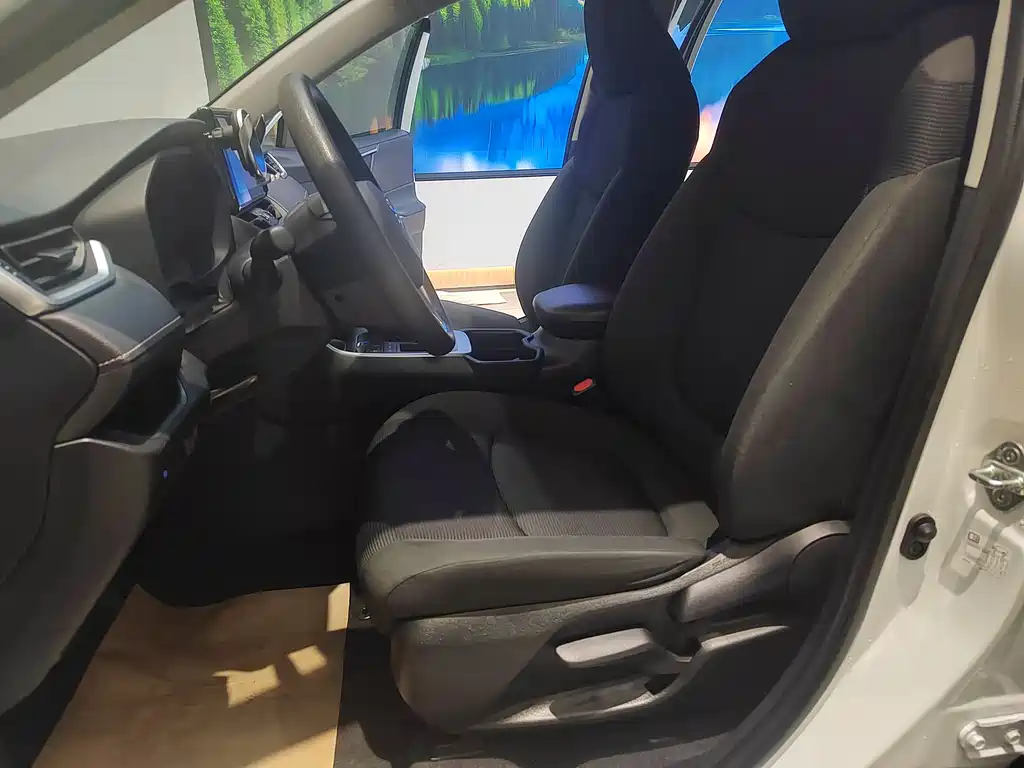 RAV4 Rongfang 2022 2.0L CVT two-wheel drive urban version купить на сайте DeffCars
