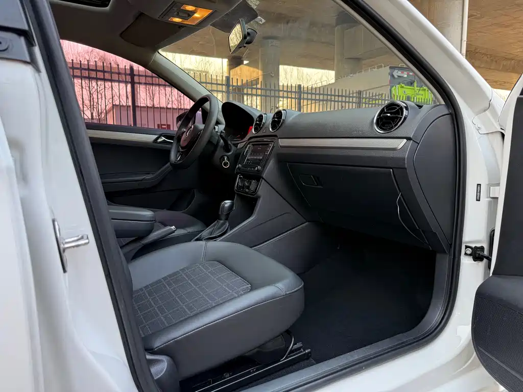 Jetta 2017 1.5L automatic comfort model купить на сайте DeffCars