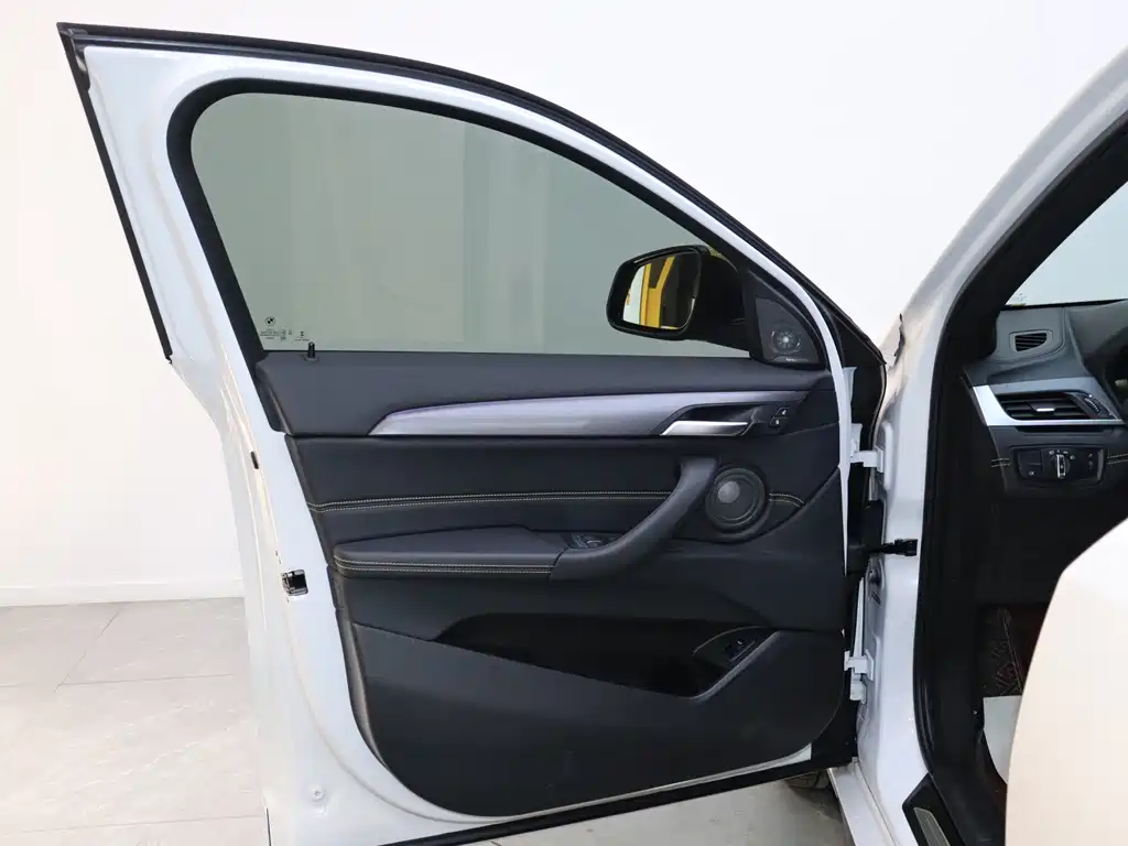 BMW X2 2023 sDrive 25i Sunlight Edition купить на сайте DeffCars