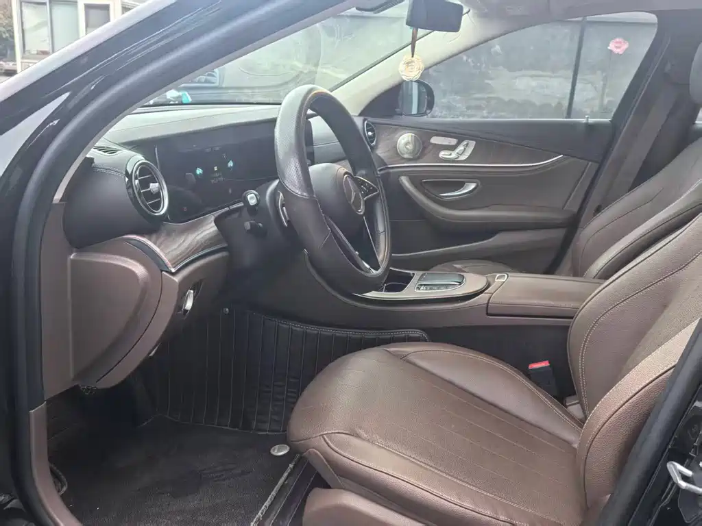 Mercedes-Benz E-Class 2023 E 300 L Luxury Model купить на сайте DeffCars