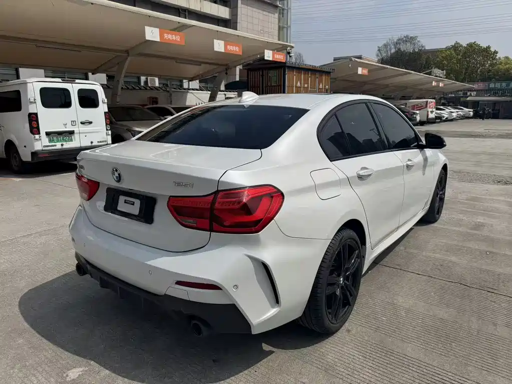 BMW 1 Series 2021 125i M Sports Night Edition купить на сайте DeffCars