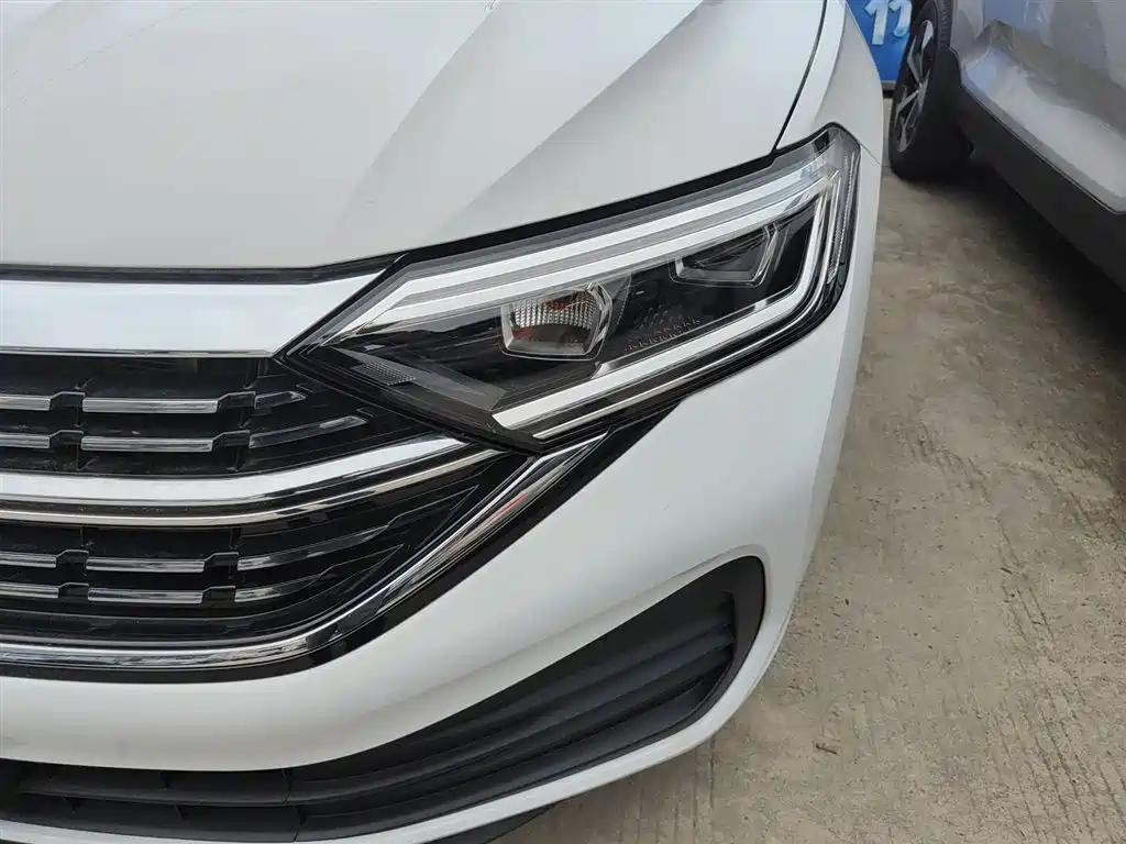 Sagitar 2025 facelift 200TSI DSG flyover version купить на сайте DeffCars