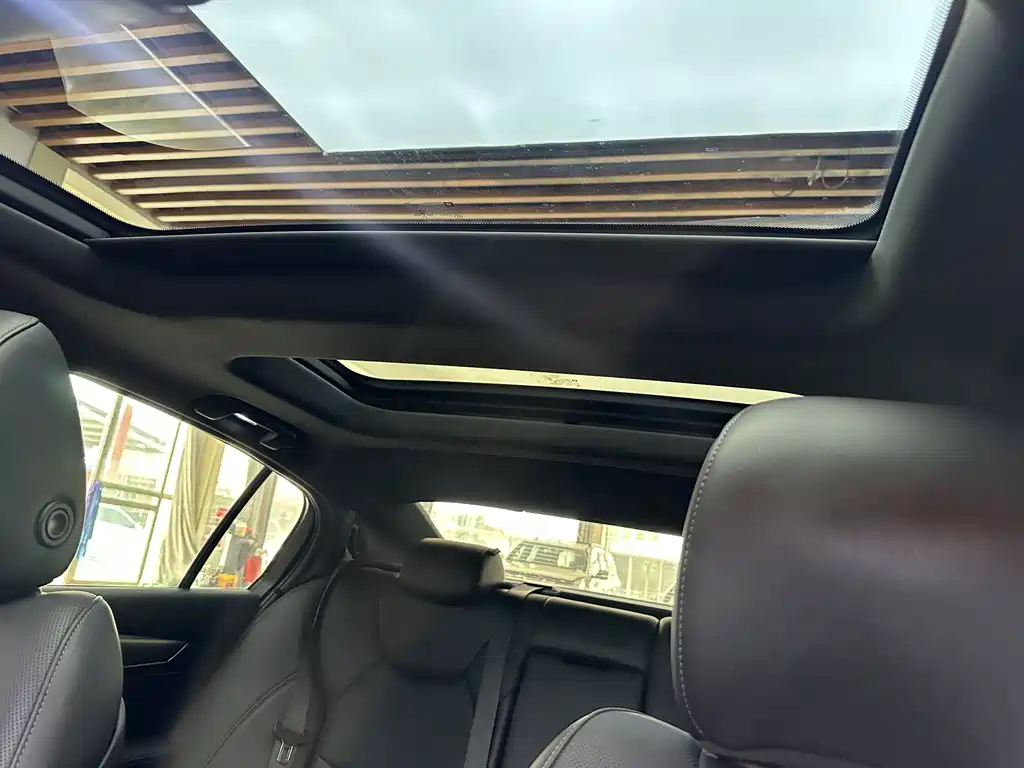 Cadillac CT5 2021 28T luxury model купить на сайте DeffCars