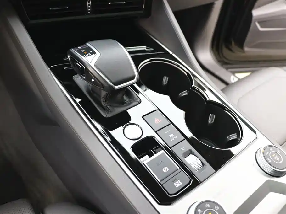 Touareg 2022 3.0TSI Ruixiang Edition Classic Sports Package купить на сайте DeffCars