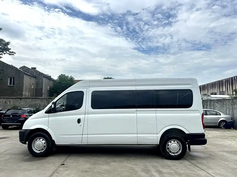 Xintu V80 2019 2.5T classic 6-speed manual Aoyuntong modified long-axis mid-top 7-seat купить на сайте DeffCars