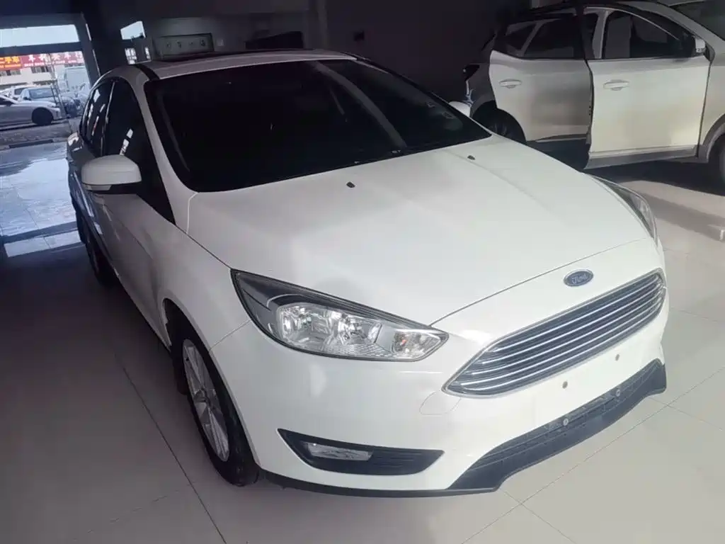 Focus 2018 sedan classic 1.6L automatic stylish smart mobility version купить на сайте DeffCars