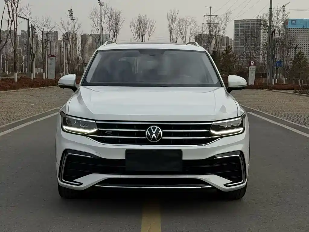 Tiguan L 2022 330TSI automatic two-wheel drive R-Line version купить на сайте DeffCars