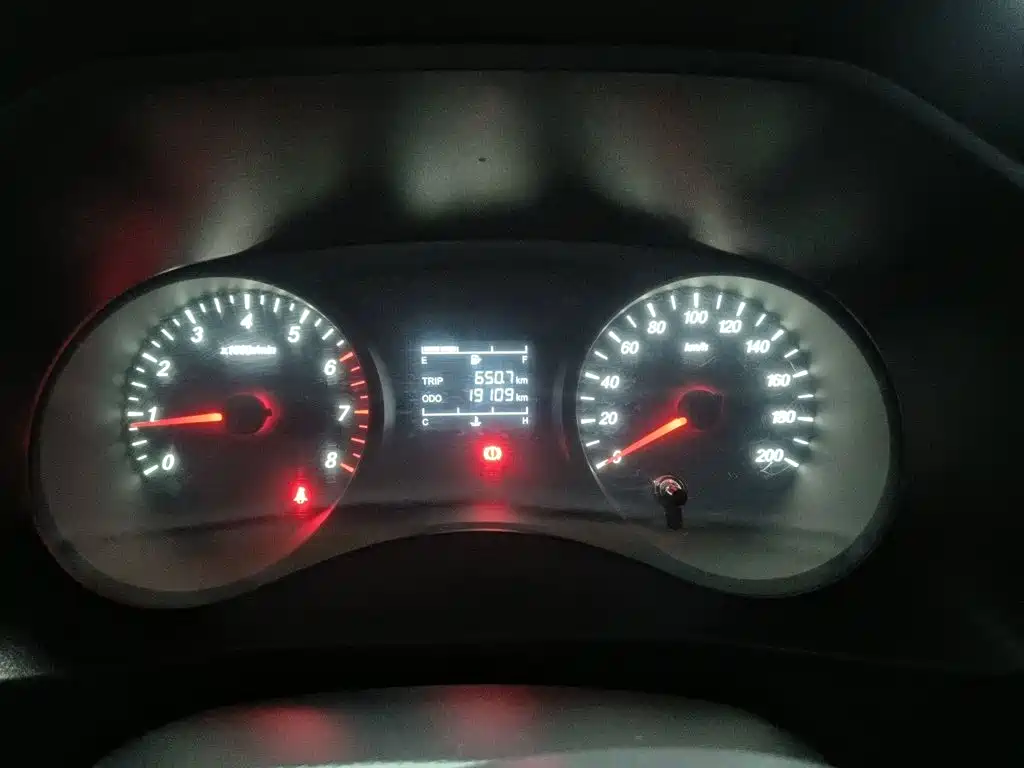 Wuling Hongguang PLUS 2020 1.5L manual standard type 5 seats купить на сайте DeffCars