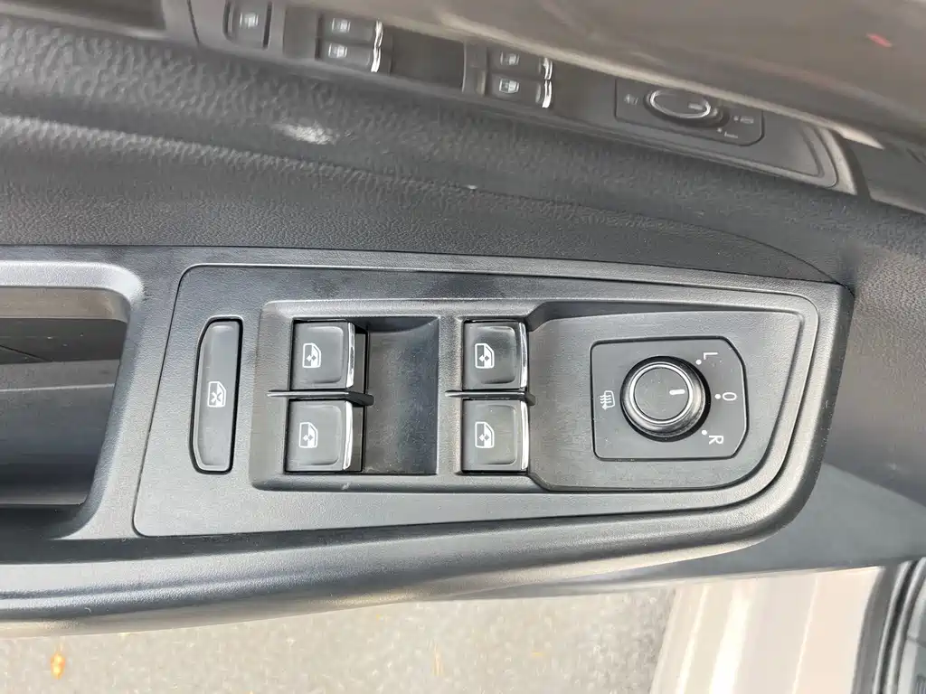 Bora 2020 1.5L automatic elite model купить на сайте DeffCars