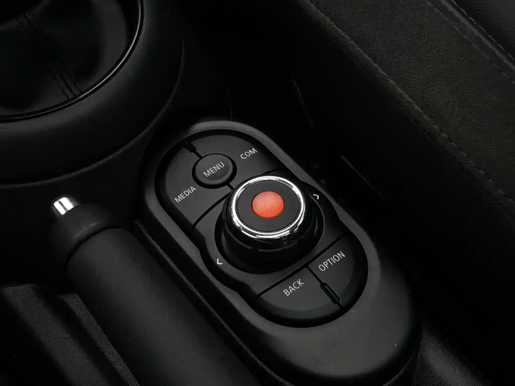 MINI 2020 1.5T COOPER Artist купить на сайте DeffCars