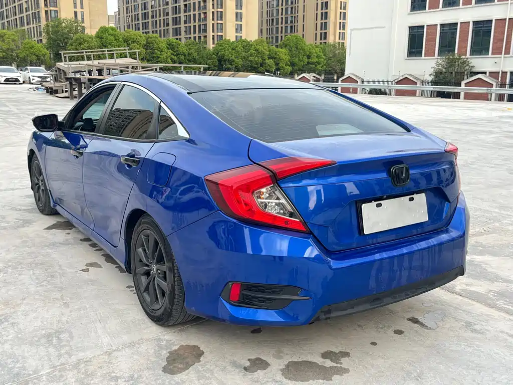 Civic 2019 220TURBO CVT Dynamic Edition National V купить на сайте DeffCars