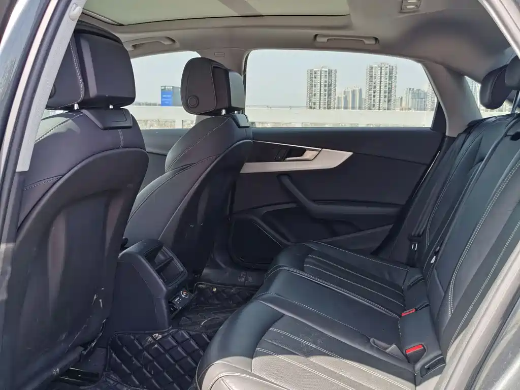 Audi A4L 2023 40 TFSI Fashionable and Dynamic купить на сайте DeffCars