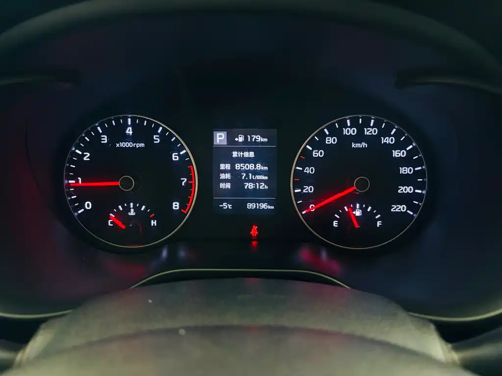 KX CROSS 2018 1.6L automatic smart sunroof version купить на сайте DeffCars