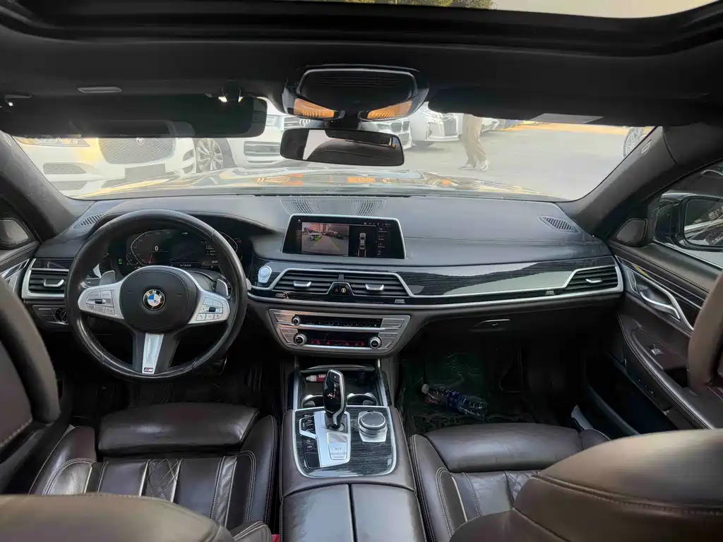 BMW 7 Series 2021 730Li M Sports Package купить на сайте DeffCars
