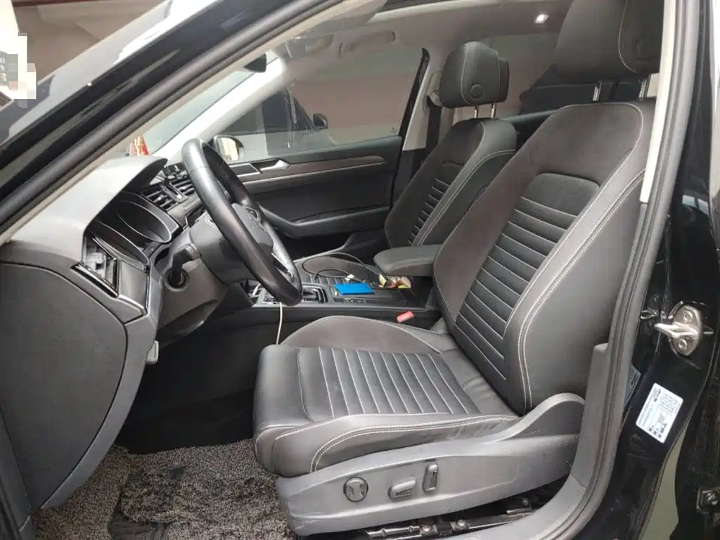 Magotan 2020 330TSI DSG leading model купить на сайте DeffCars