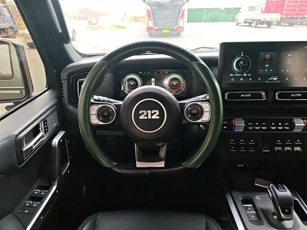 212 T01 2024 2.0T Mechanic купить на сайте DeffCars
