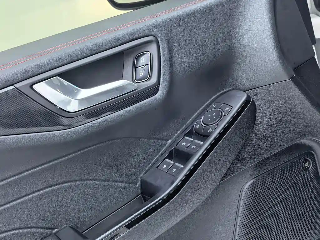 Ruiji 2020 EcoBoost 245 four-wheel drive luxury model ST-LINE купить на сайте DeffCars