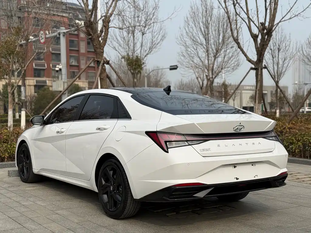 Elantra 2021 1.5L CVT LUX Premium Edition купить на сайте DeffCars